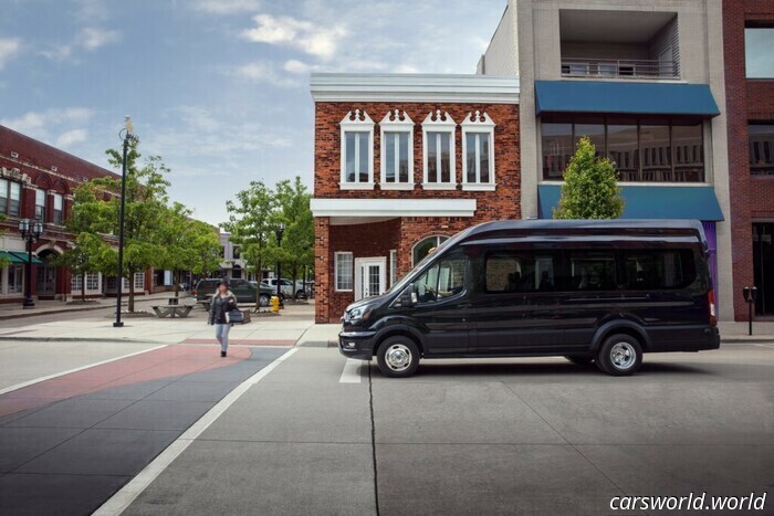 Рабочий фургон Ford стал намного умнее, но вам за это придётся заплатить | Carscoops